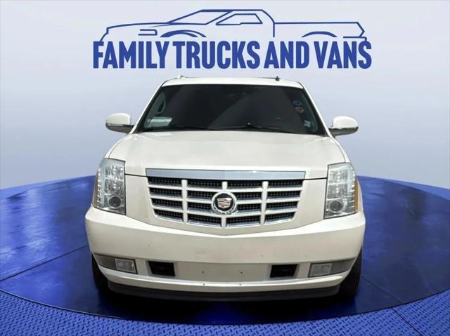 used 2011 Cadillac Escalade ESV car, priced at $15,988