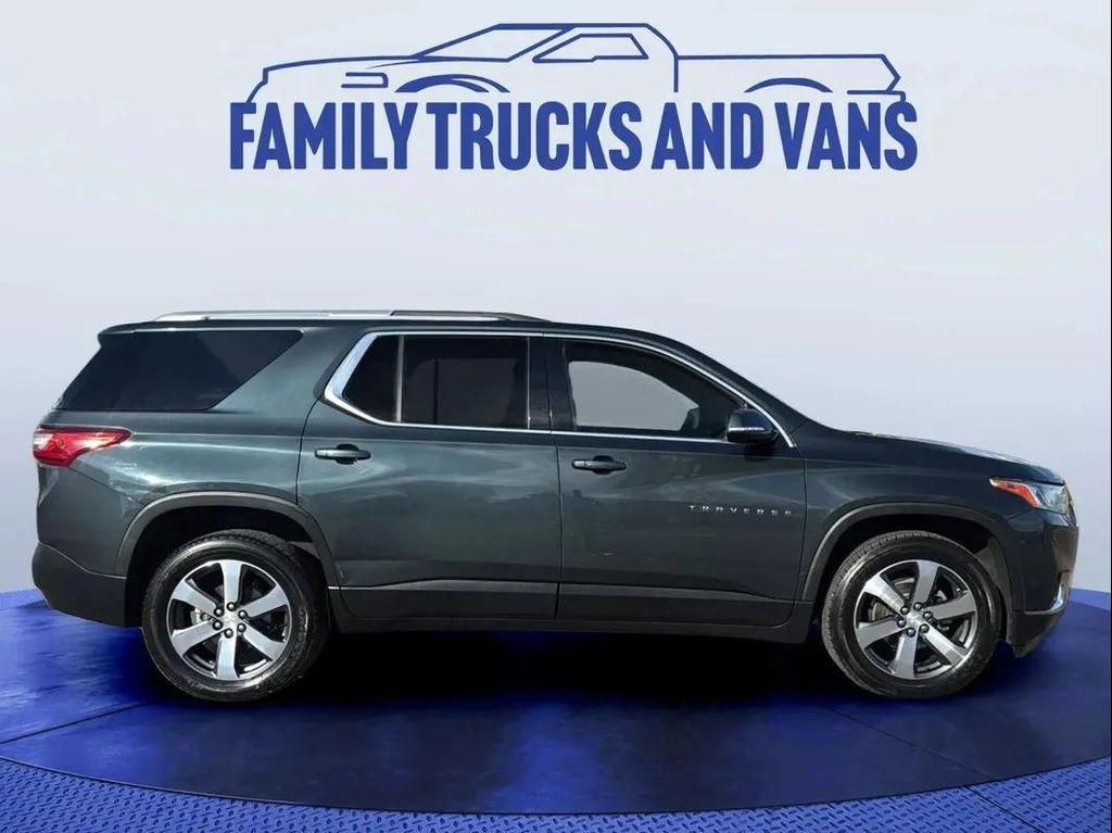 used 2018 Chevrolet Traverse car, priced at $17,988