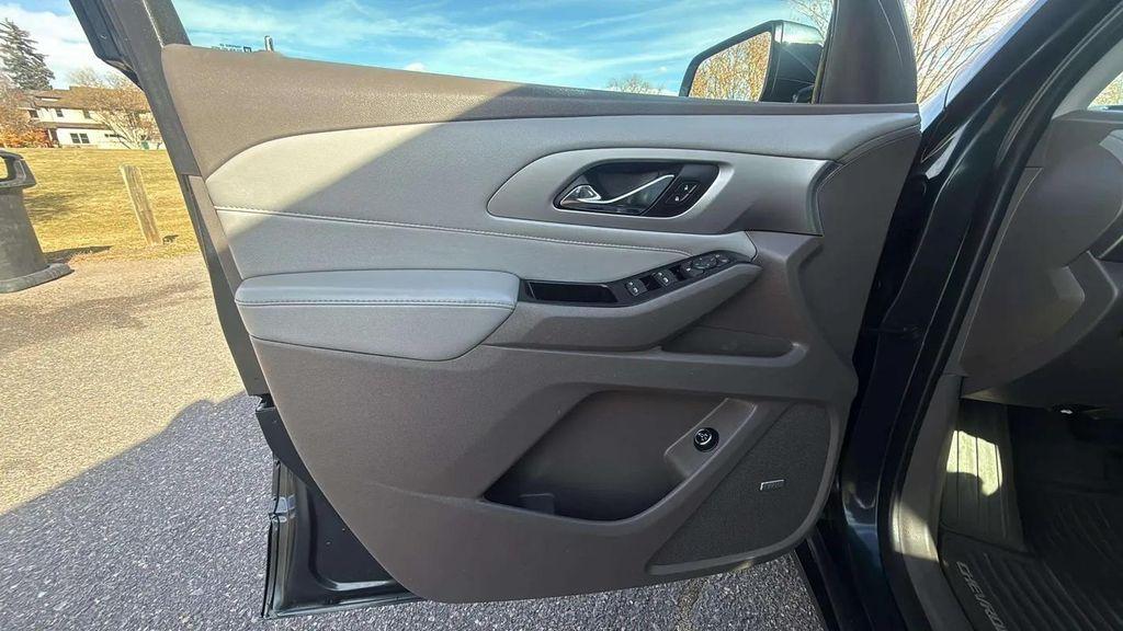 used 2018 Chevrolet Traverse car, priced at $17,988