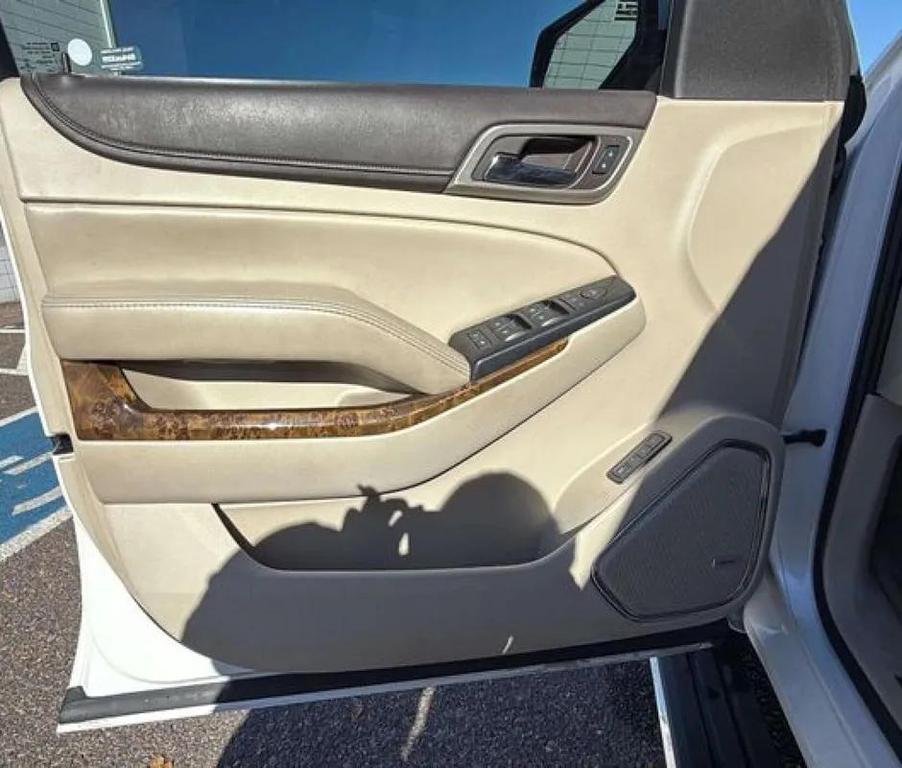 used 2016 GMC Yukon car, priced at $25,988