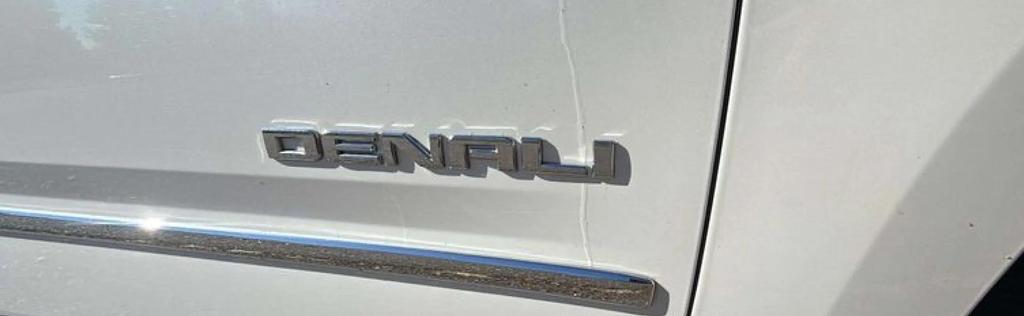 used 2016 GMC Yukon car, priced at $25,988