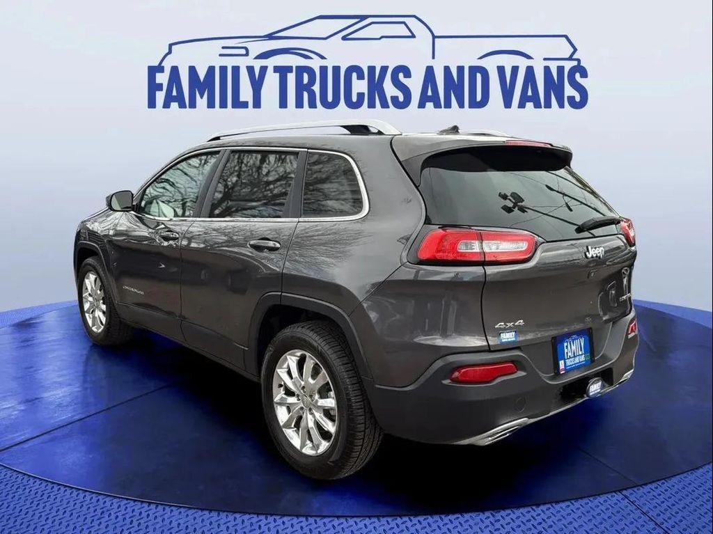 used 2015 Jeep Cherokee car, priced at $8,988