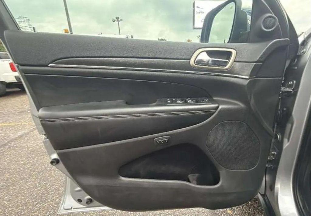 used 2015 Jeep Grand Cherokee car, priced at $11,988