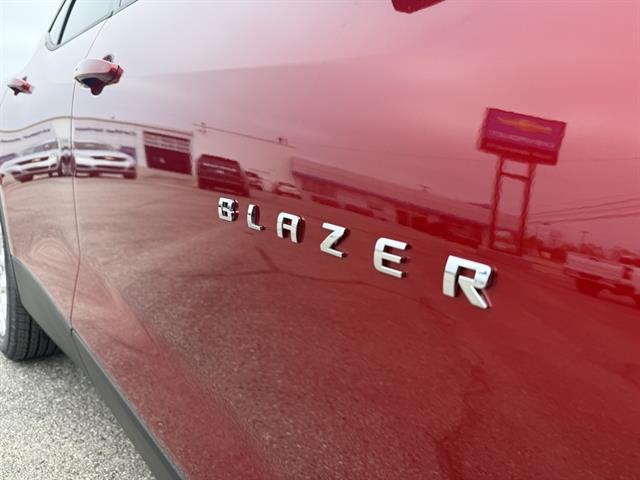 new 2025 Chevrolet Blazer car