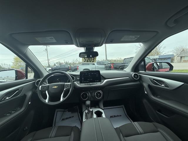 new 2025 Chevrolet Blazer car