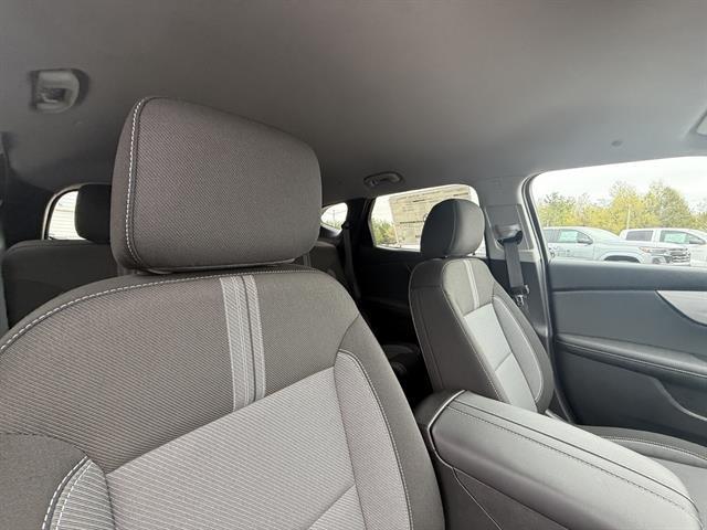 new 2025 Chevrolet Blazer car