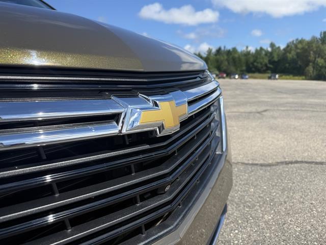 used 2024 Chevrolet Equinox car, priced at $25,995