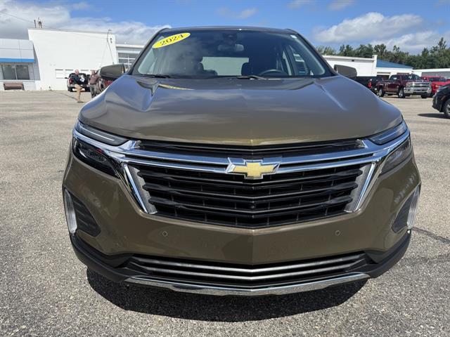 used 2024 Chevrolet Equinox car, priced at $25,995
