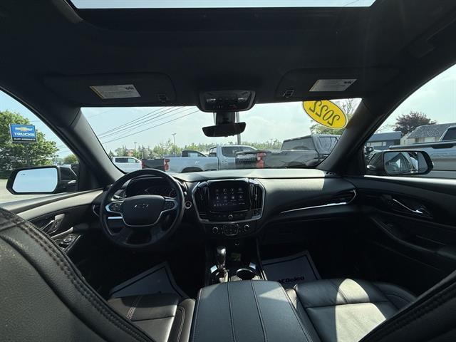 used 2022 Chevrolet Traverse car, priced at $33,995