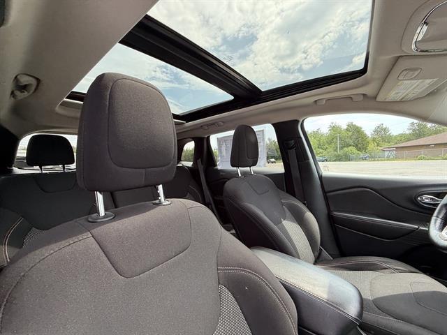 used 2016 Jeep Cherokee car, priced at $11,495