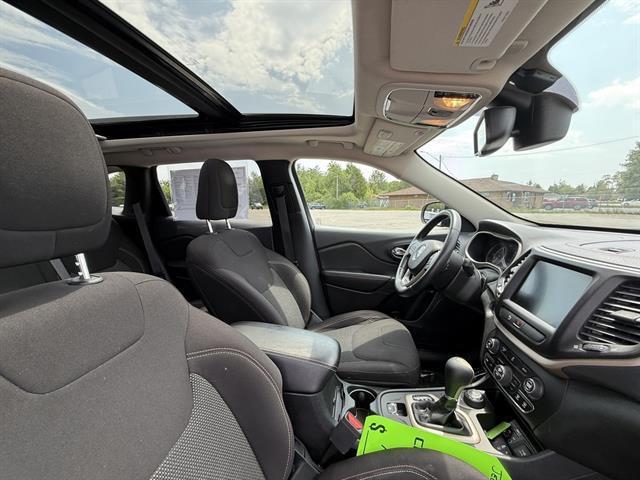 used 2016 Jeep Cherokee car, priced at $11,495