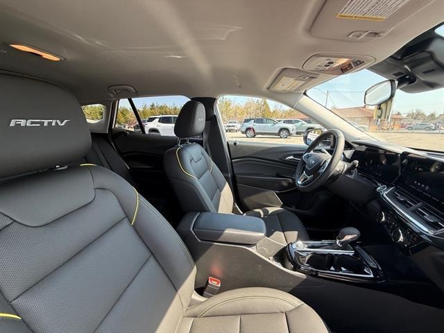 new 2025 Chevrolet Trax car, priced at $25,937