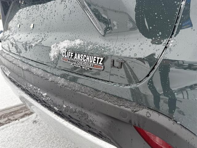 new 2025 Chevrolet Trax car, priced at $25,221