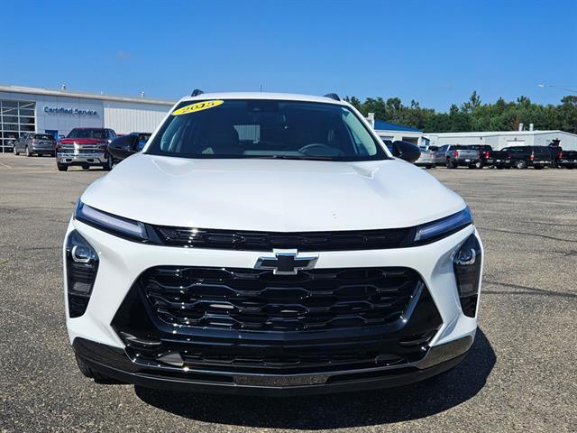 used 2025 Chevrolet Trax car, priced at $23,995