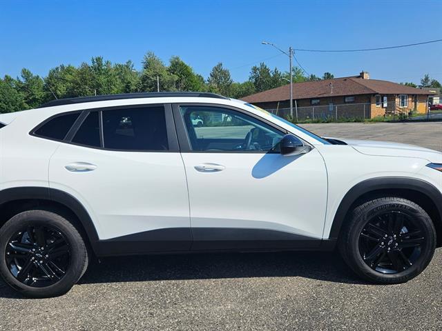 used 2025 Chevrolet Trax car, priced at $23,995
