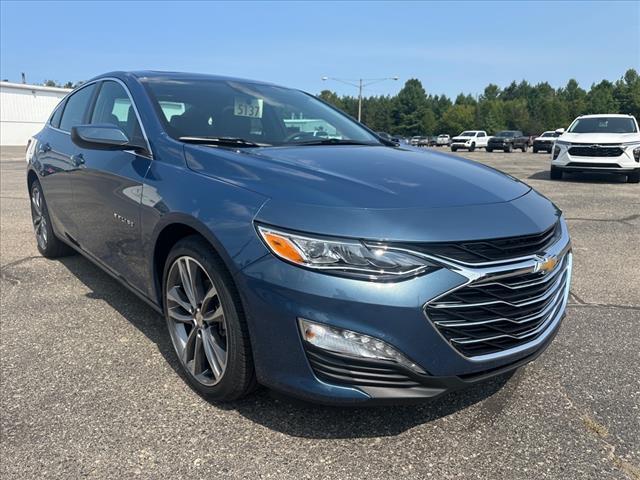 new 2025 Chevrolet Malibu car, priced at $33,112