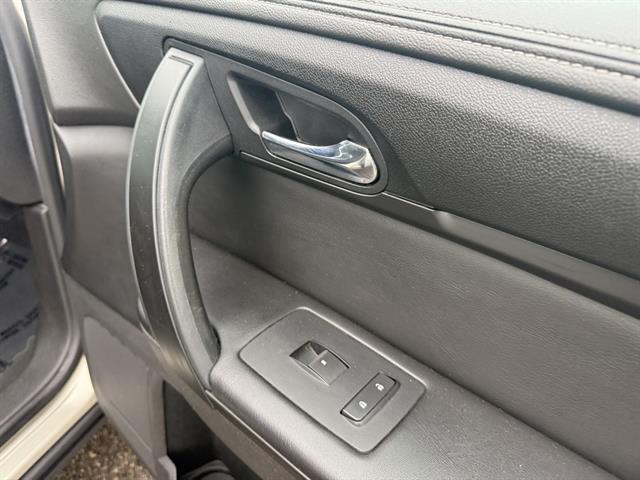 used 2014 Chevrolet Traverse car, priced at $10,995
