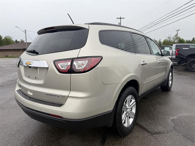 used 2014 Chevrolet Traverse car, priced at $10,995