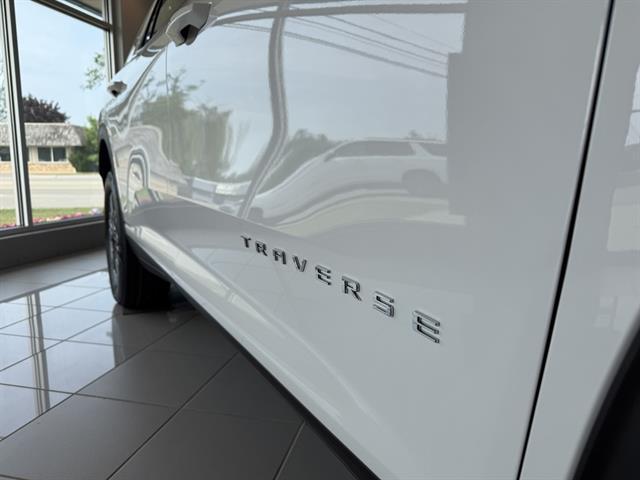 new 2025 Chevrolet Traverse car, priced at $46,310