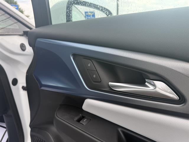 new 2025 Chevrolet Equinox EV car, priced at $47,102