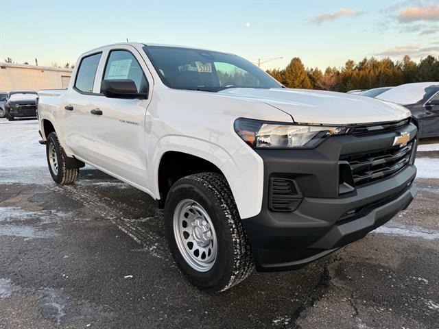 new 2024 Chevrolet Colorado car, priced at $33,796
