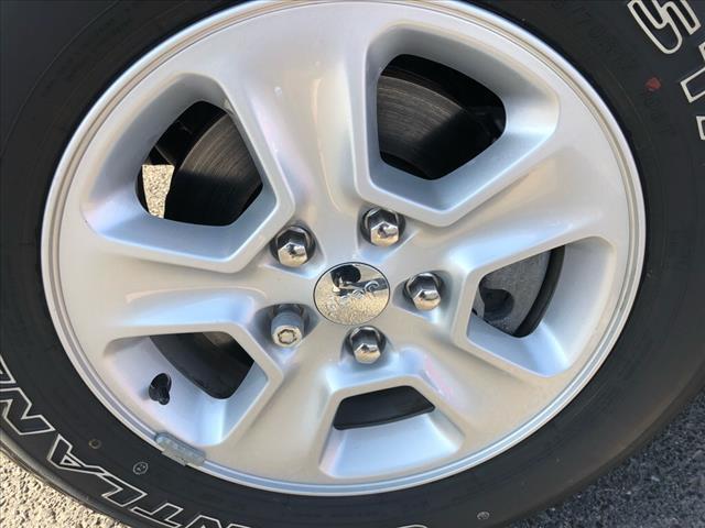 used 2015 Jeep Grand Cherokee car, priced at $13,995