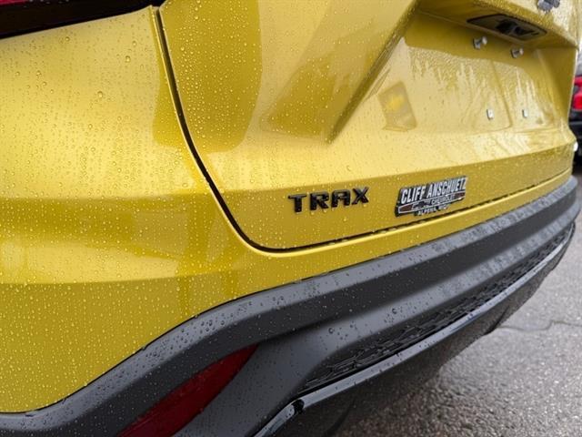 new 2025 Chevrolet Trax car, priced at $26,040
