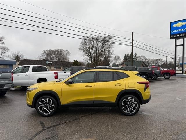 new 2025 Chevrolet Trax car, priced at $26,040