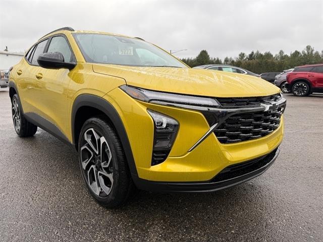 new 2025 Chevrolet Trax car, priced at $26,040