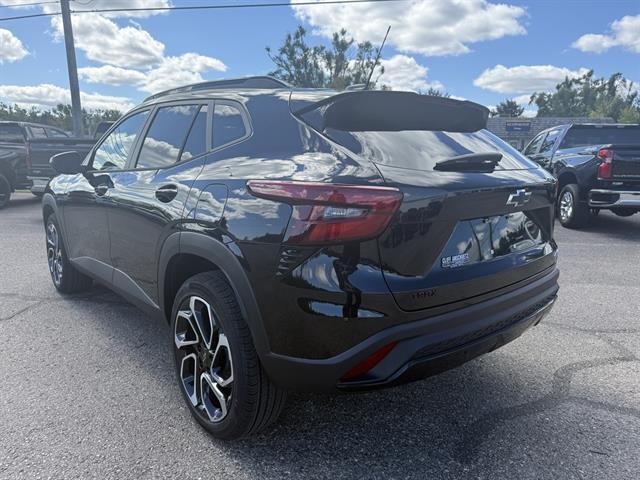 new 2025 Chevrolet Trax car
