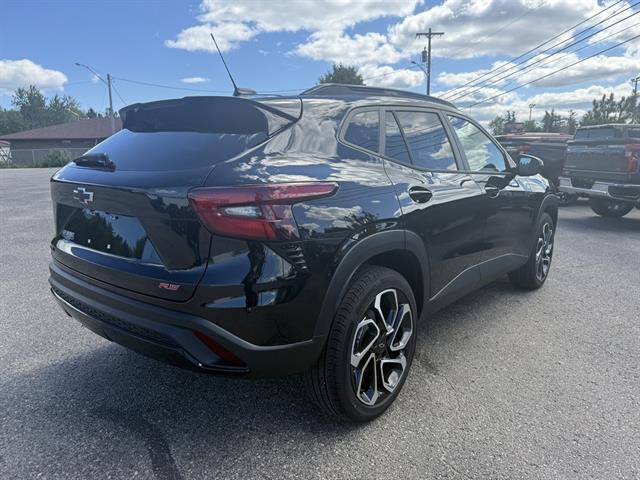 new 2025 Chevrolet Trax car