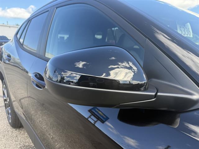 new 2025 Chevrolet Trax car