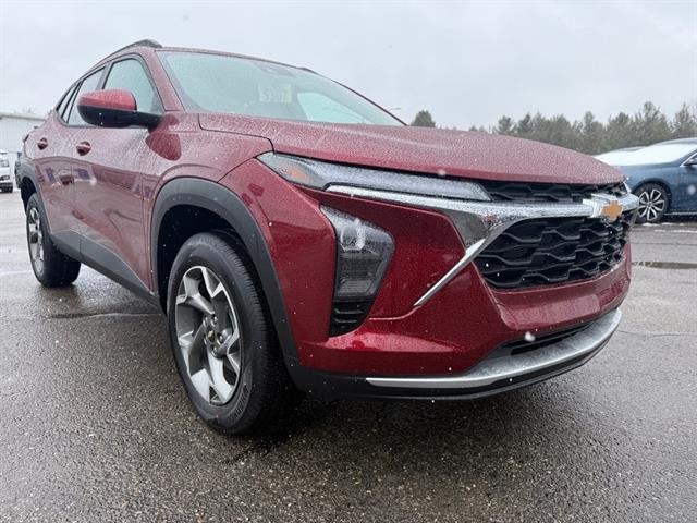 new 2025 Chevrolet Trax car, priced at $24,247