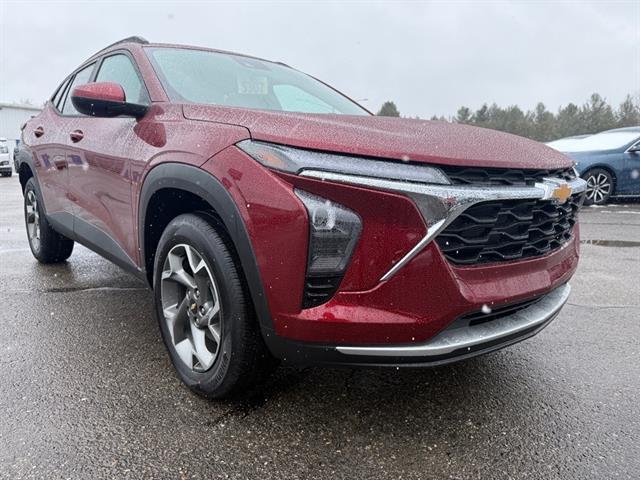 new 2025 Chevrolet Trax car, priced at $24,247