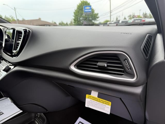used 2025 Chrysler Pacifica car, priced at $36,995