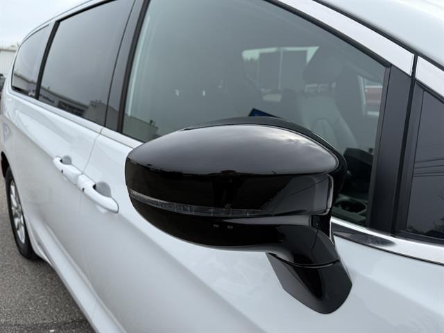used 2025 Chrysler Pacifica car, priced at $36,995