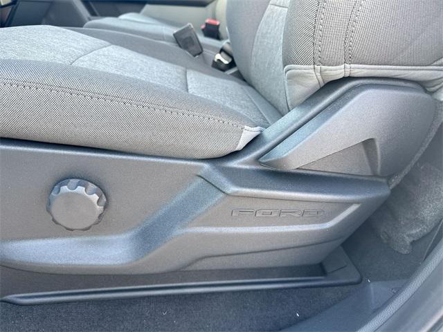 new 2025 Ford F-350 car