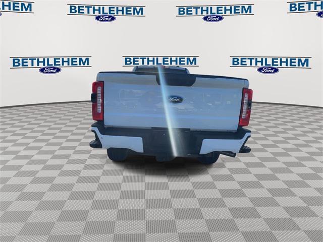 new 2025 Ford F-350 car