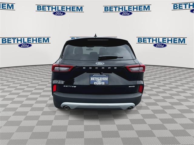 new 2025 Ford Escape car, priced at $29,718