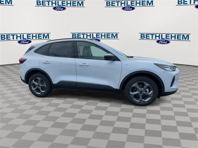 new 2025 Ford Escape car, priced at $29,380