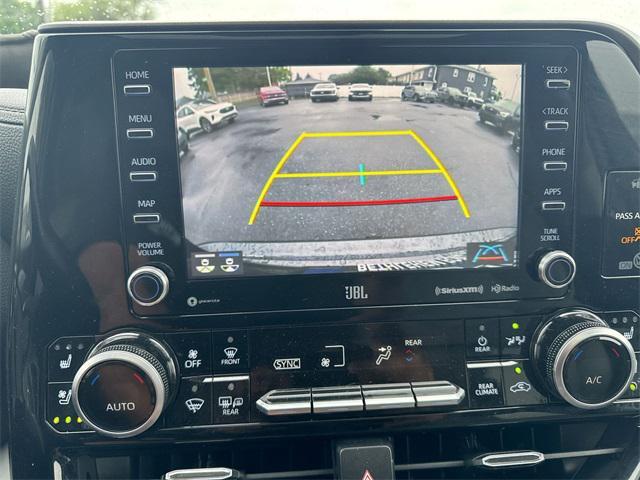 used 2020 Toyota Highlander car, priced at $25,540