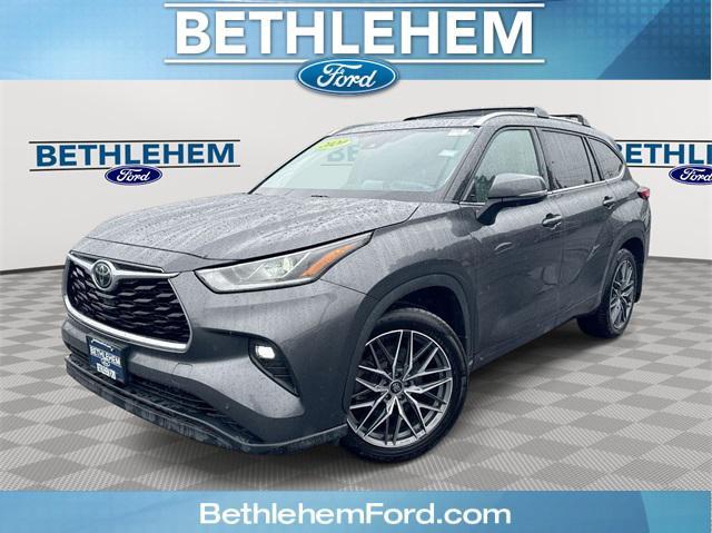 used 2020 Toyota Highlander car, priced at $25,540