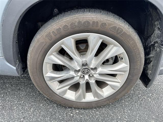 used 2022 Toyota Highlander car, priced at $33,395