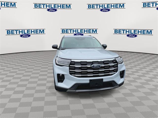 new 2025 Ford Explorer car, priced at $45,627