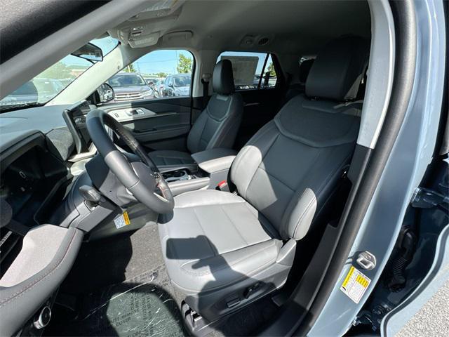 new 2025 Ford Explorer car, priced at $46,568