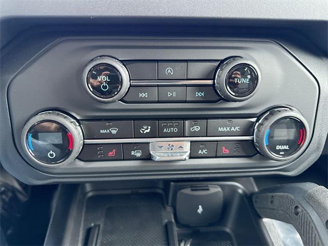 new 2025 Ford Bronco car, priced at $48,502