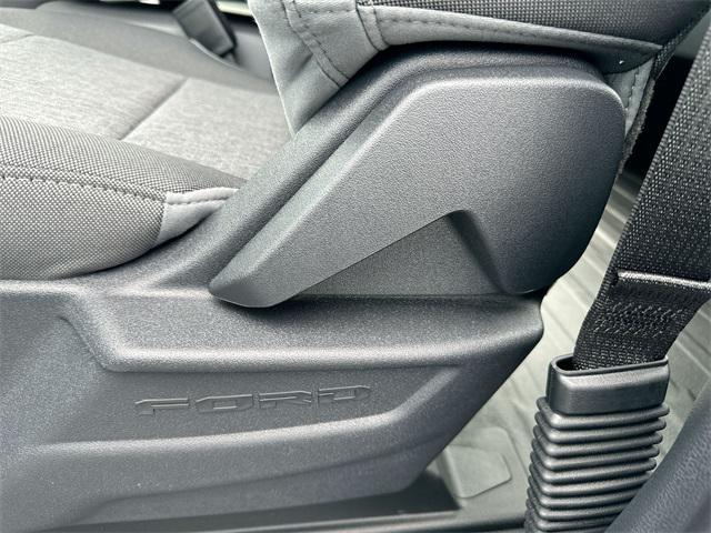 new 2024 Ford F-150 car, priced at $44,633