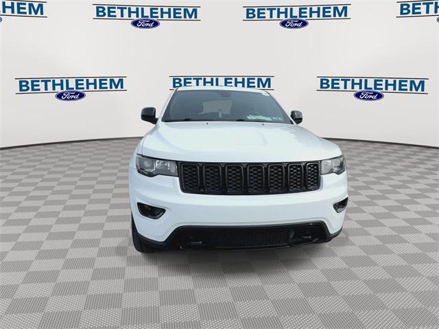 used 2018 Jeep Grand Cherokee car, priced at $15,579