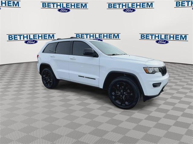 used 2018 Jeep Grand Cherokee car, priced at $15,579