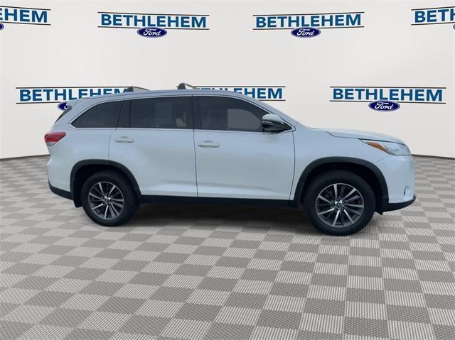 used 2019 Toyota Highlander car, priced at $22,500